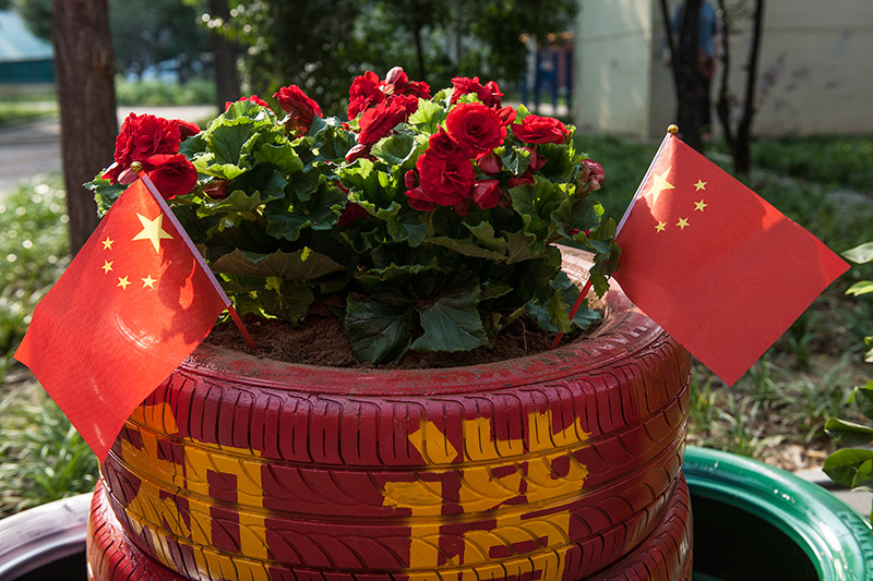 8ְ��������һ��Ư���ľ����ߣ��Ͽ������ķֹ�˾���������������ѣ�.jpg